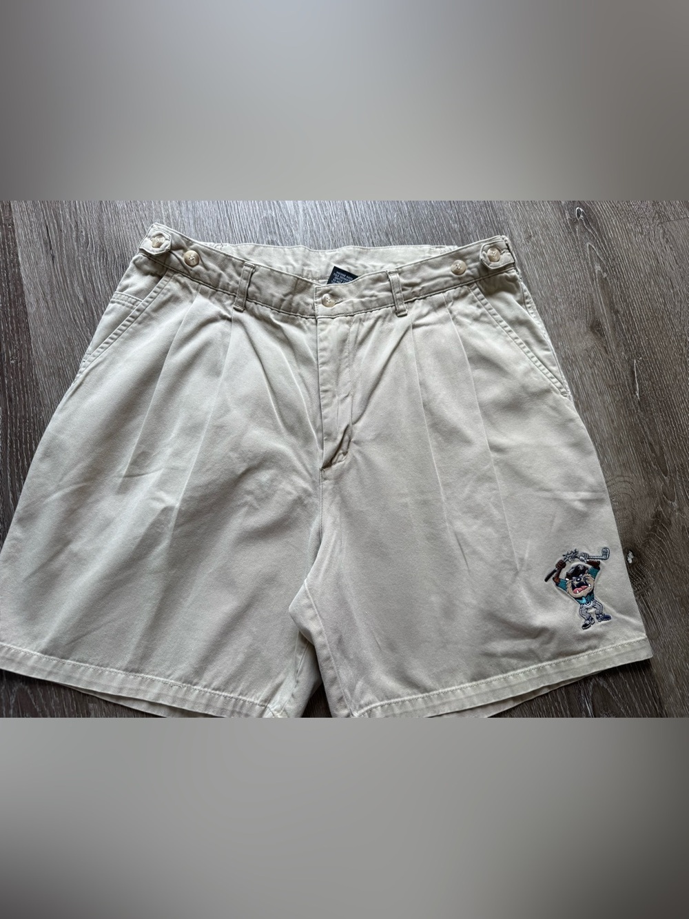 Beige Men's Casual Pleated Shorts with Embroidered Graphic